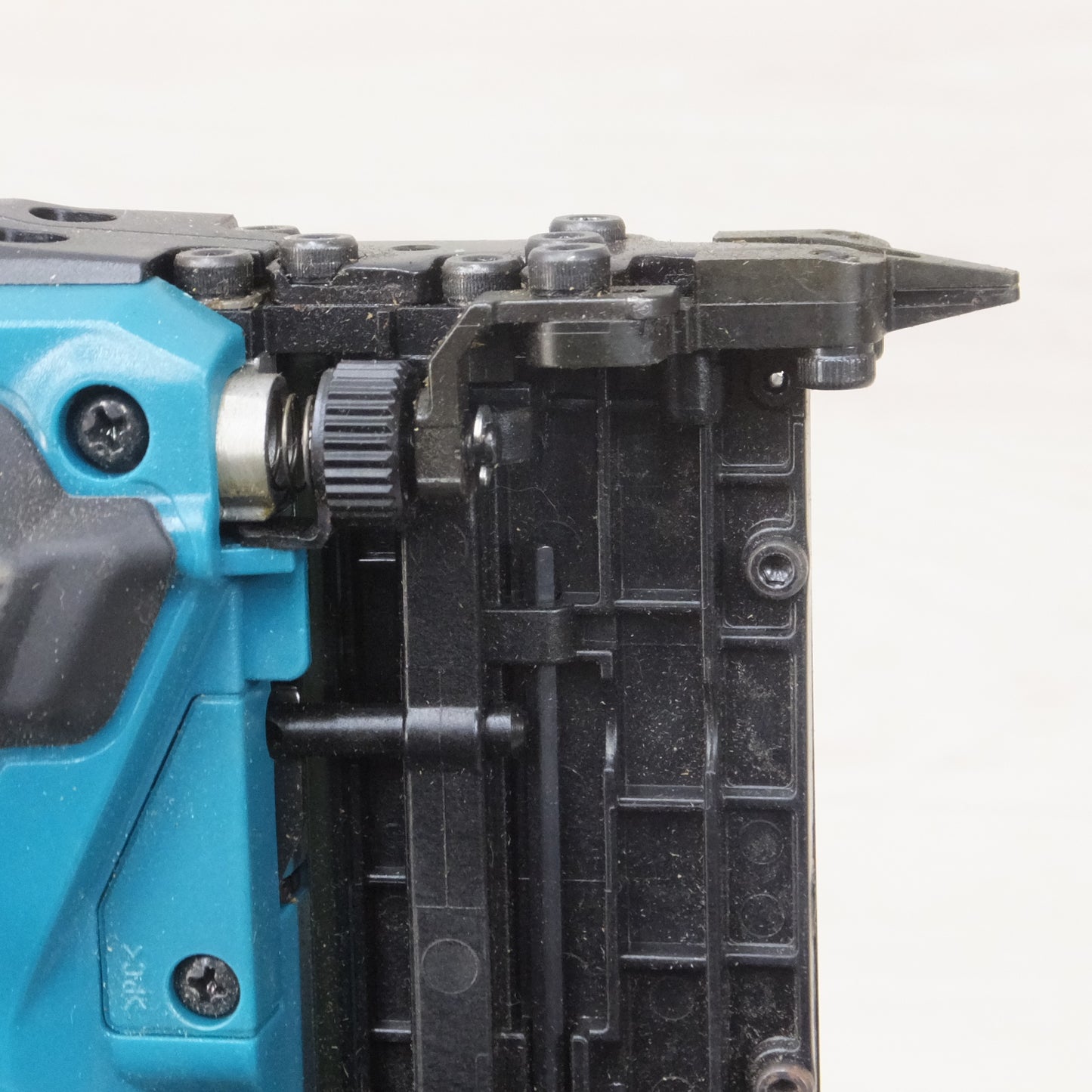 [送料無料] ◆makita マキタ 充電式ピンタッカ PT353D 18V 電動工具 本体のみ◆