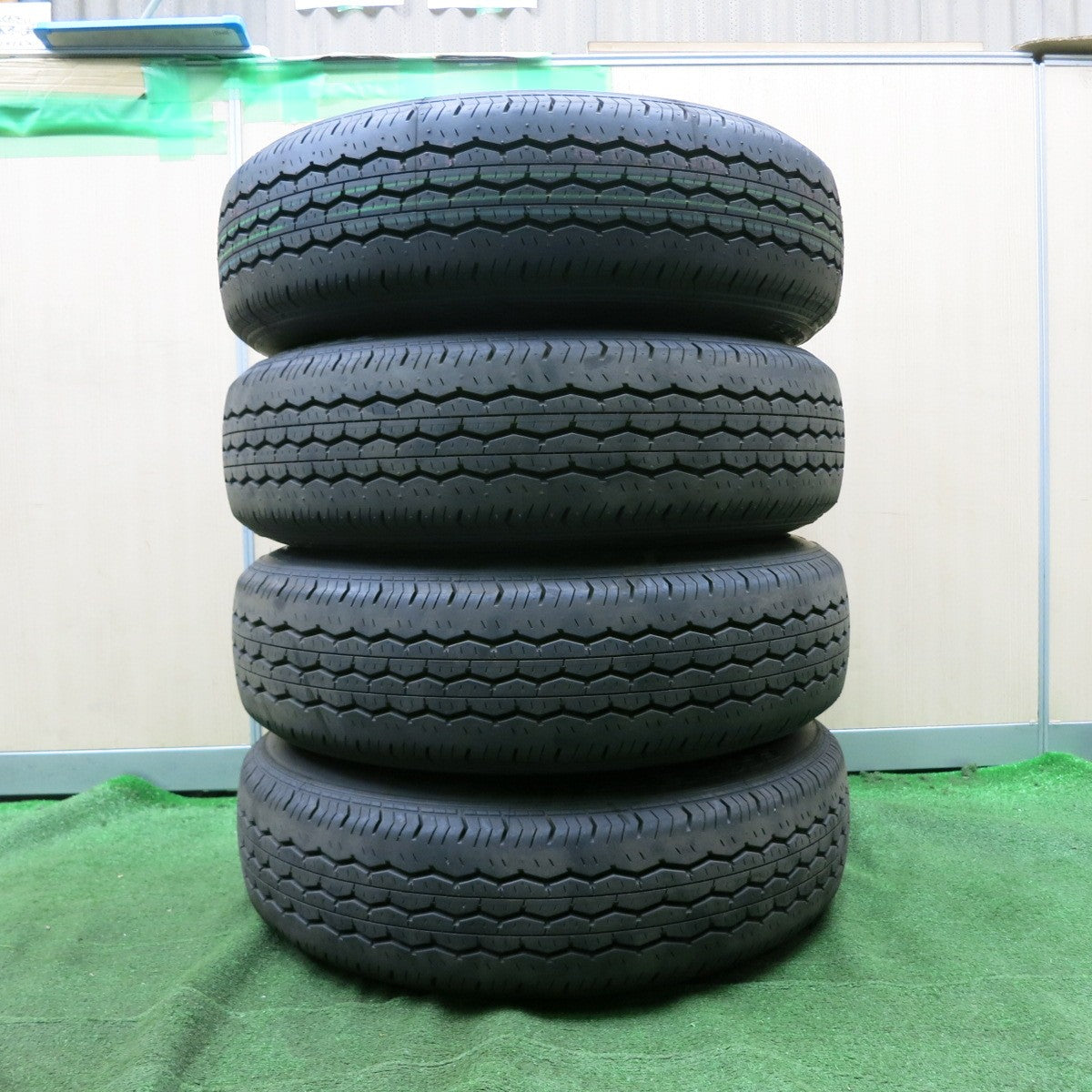 *送料無料* ほぼ新車外し！22年★トヨタ 200系 ハイエース 純正 OP 195/80R15 107/105N ブリヂストン エコピア RD613 PCD139.7/6H★4061406NJノ