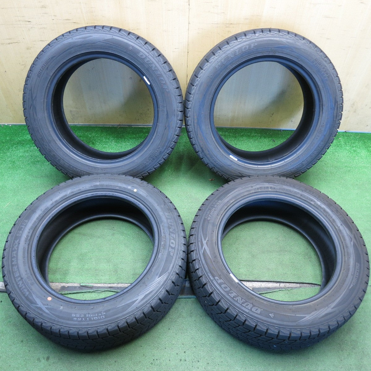 バリ溝！23年！9.5分◎スタッドレス 215/60R17 ダンロップ ウインターマックス SJ8 + タイヤ 17インチ C-HR カローラ クロス 等◎6082605KKスタ