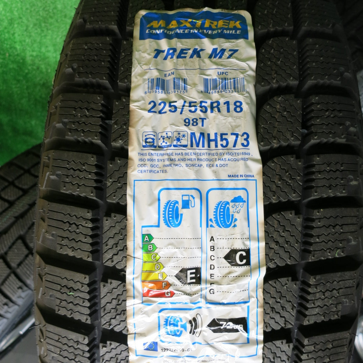 未使用！24年！美品★スタッドレス 225/55R18 マックストレック TREK M7 LUXALES PW-X2 ラグザレス 18インチ PCD114.3/5H★5120605HAス