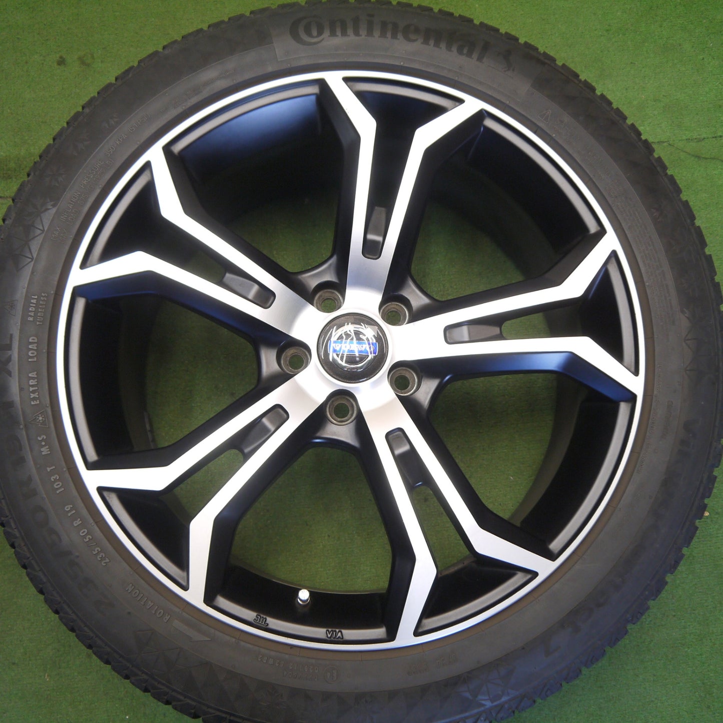 キレイ◎ボルボ 等 VST Type PLS 235/50R19 スタッドレス コンチネンタル バイキングコンタクト7 19インチ PCD108/5H◎6062902Hス