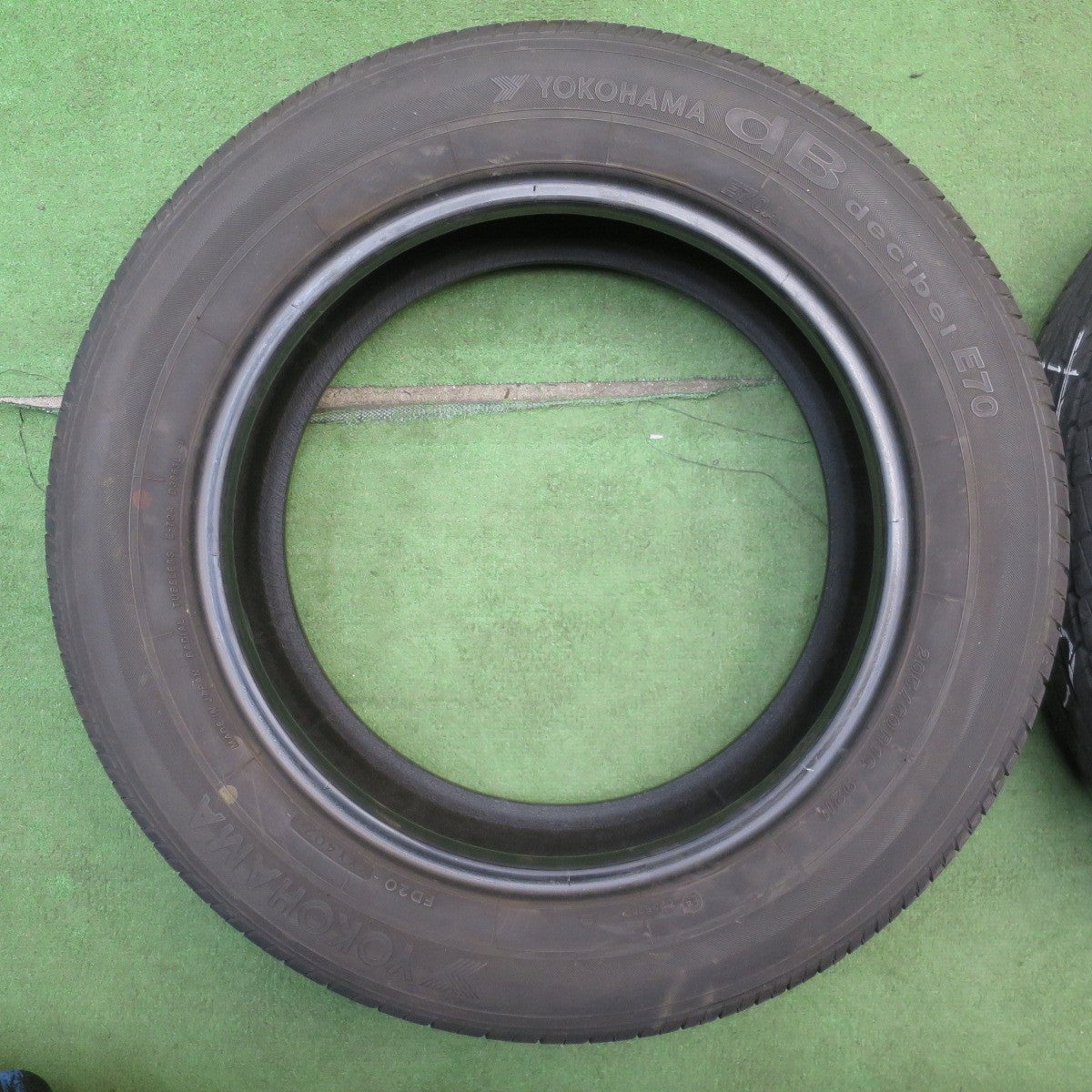 4本価格★205/60R16 ヨコハマ dB デシベル E70 E70A タイヤ 16インチ ノア ヴォクシー ステップワゴン 等★6052207NJノタ