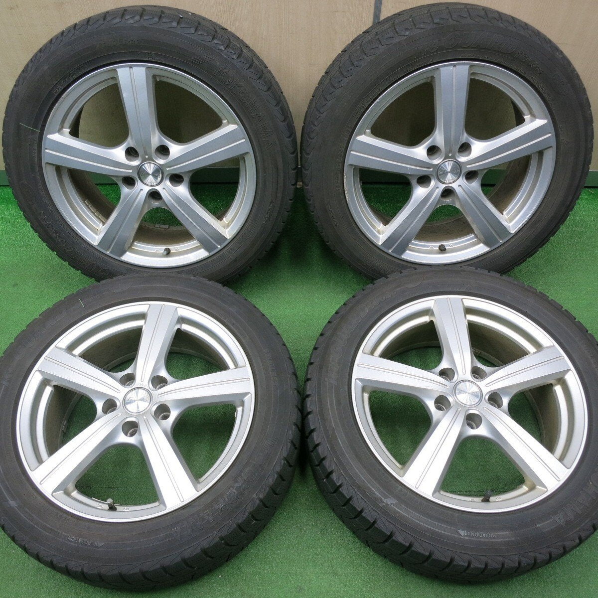 バリ溝！21年！9分★スタッドレス 215/55R17 ヨコハマ アイスガード iG52C Exceeder エクシーダー 17インチ PCD114.3/5H★4122910NJス