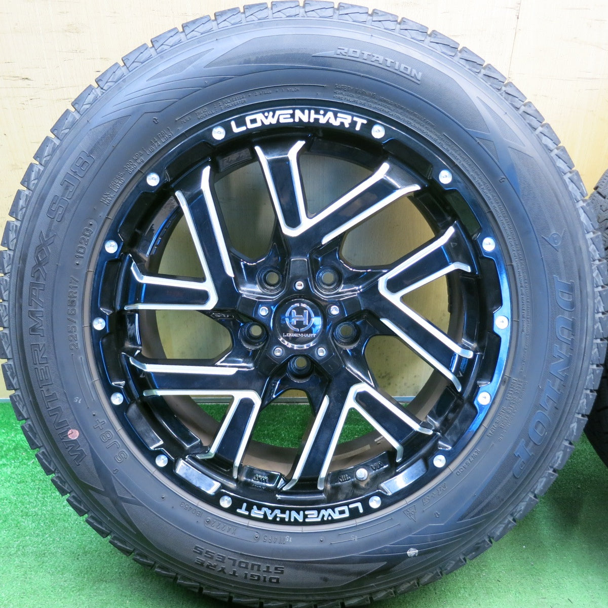 バリ溝！22年！キレイ！9.5分◎Lowenhart GXL206 225/65R17 スタッドレス ダンロップ ウインターマックス SJ8 SJ8+ レーベンハート 17インチ PCD114.3/5H◎6090608HAス