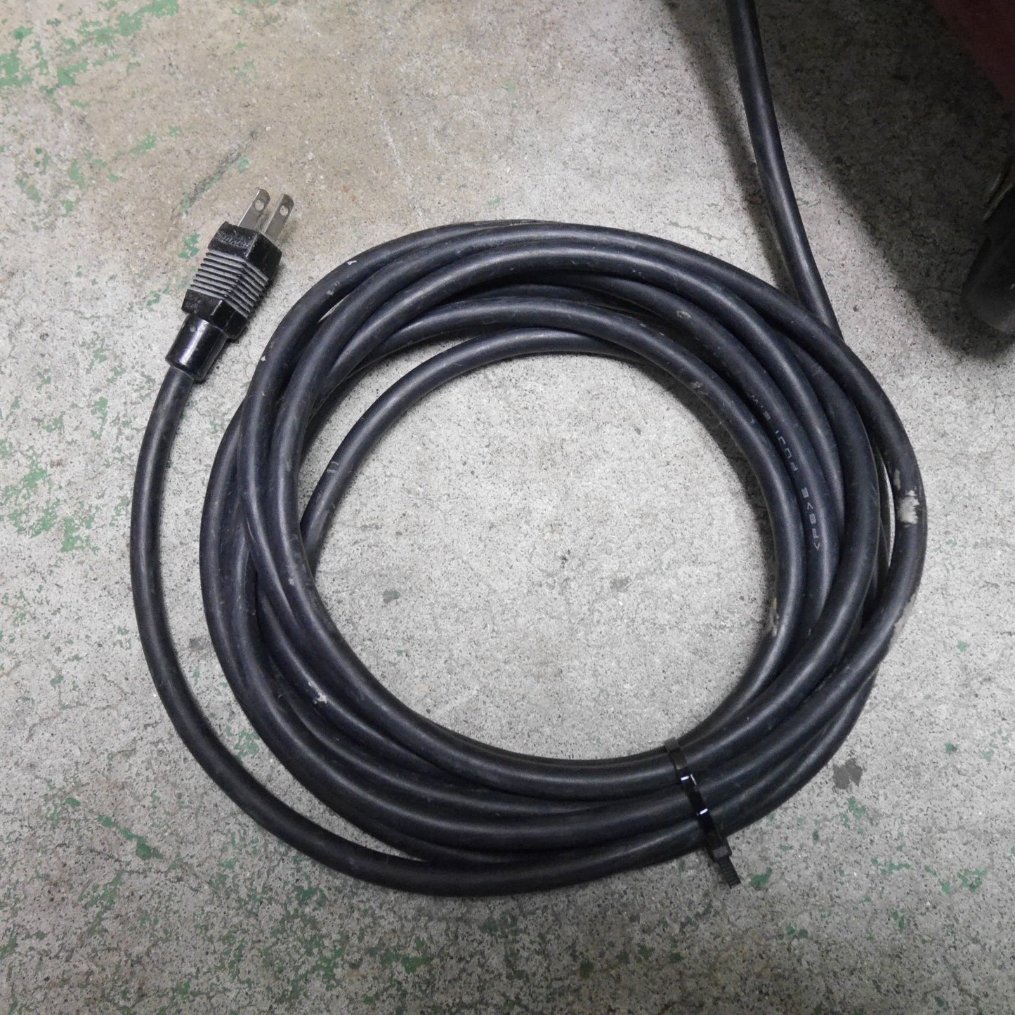 [送料無料] ☆マキタ 190mm スライド マルノコ LS0716FL 電動 工具 切断機 丸のこ 丸鋸 丸ノコ 木工用 makita☆