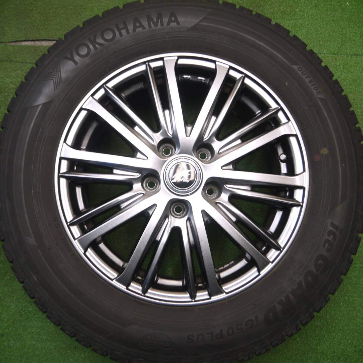 バリ溝！8.5分★スタッドレス 215/65R16 ヨコハマ アイスガード iG50 プラス Fang ファング 16インチ PCD114.3/5H★5012807Hス