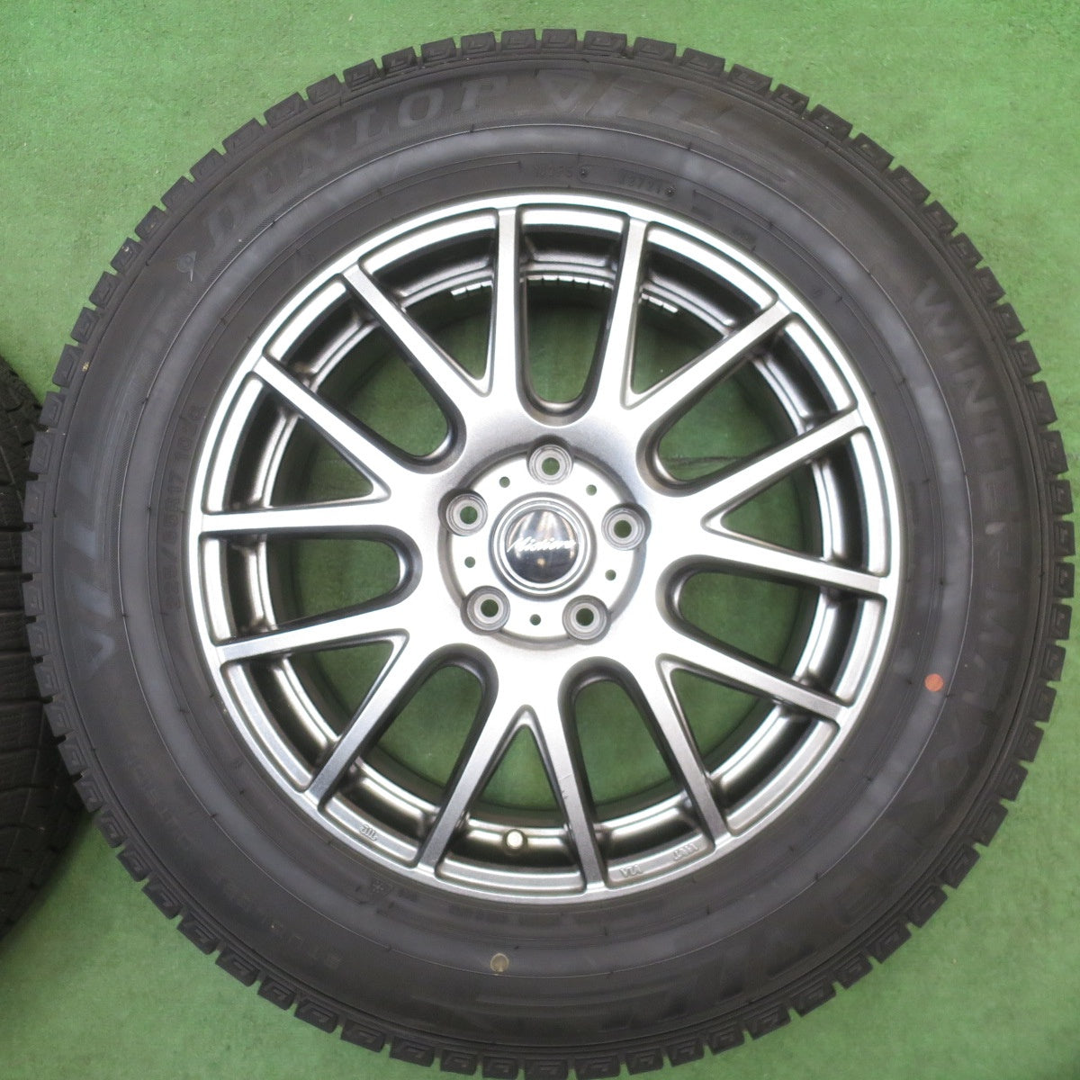 バリ溝！キレイ！9.5分★スタッドレス 225/65R17 ダンロップ ウインターマックス 03 Mistiere RB14 ミスティーレ 17インチ PCD114.3/5H★6051504NJス
