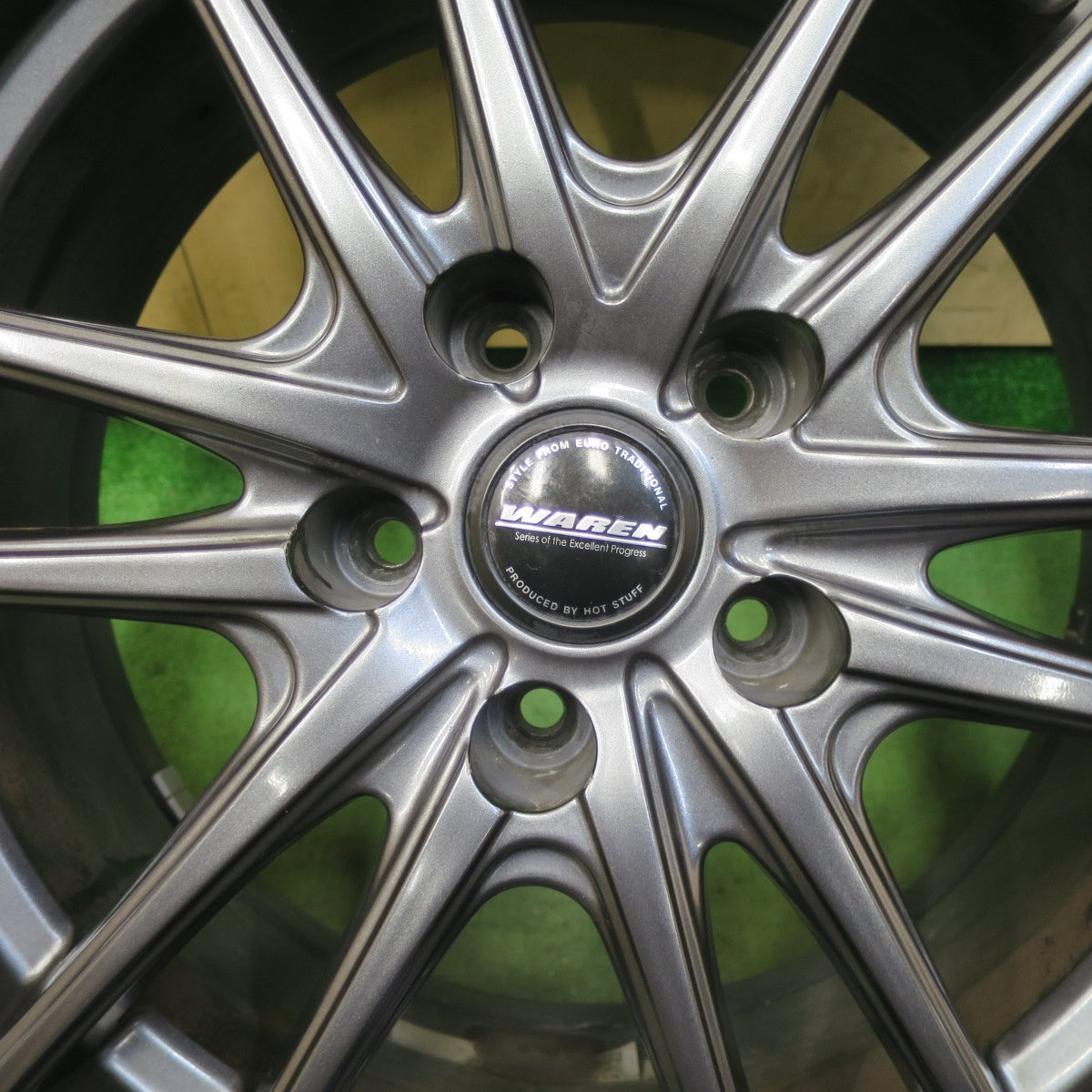 バリ溝！24年！キレイ！ほぼ10分★スタッドレス 225/60R17 トーヨー ウインター トランパス TX WAREN ヴァーレン 17インチ PCD114.3/5H★5112809TTス