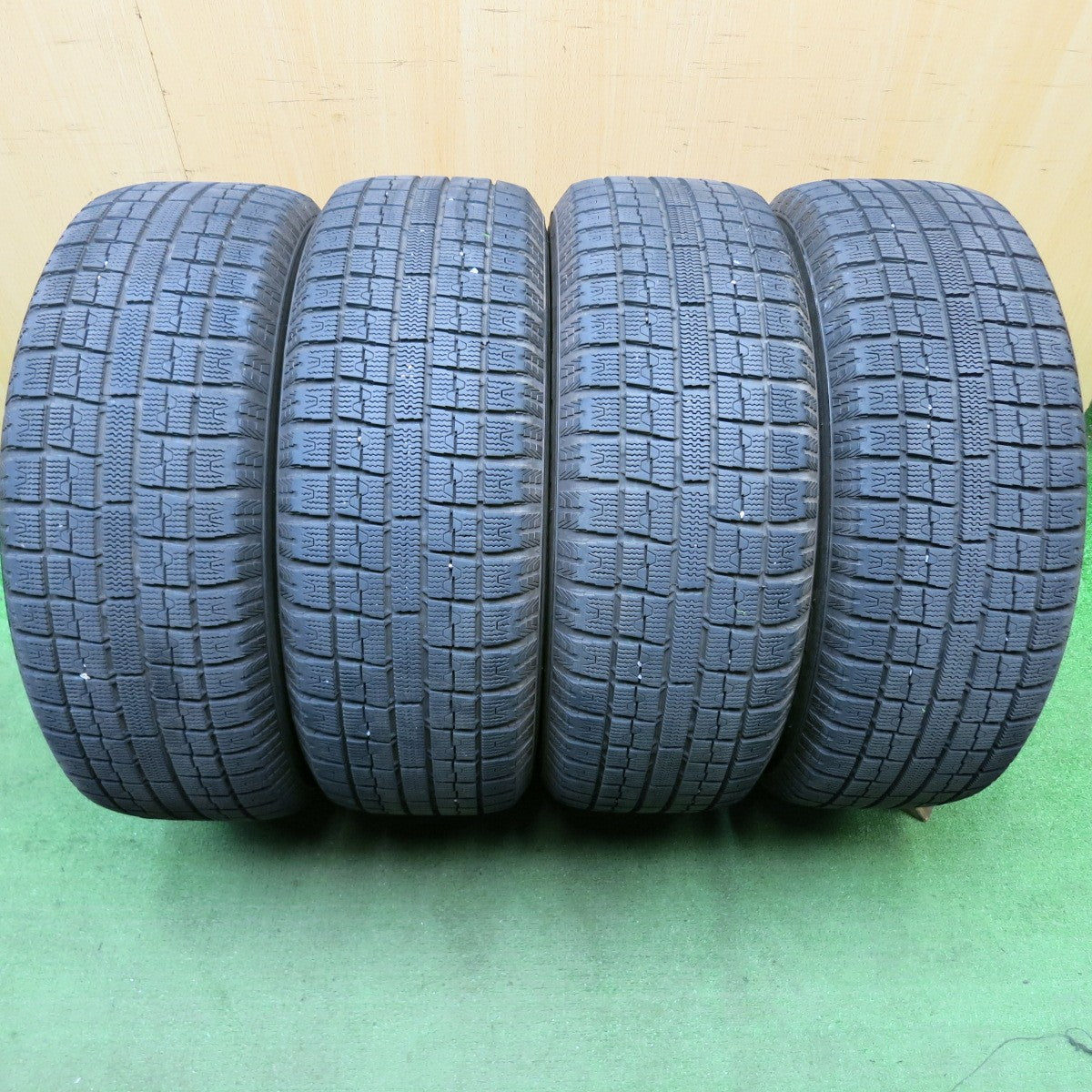 バリ溝！8.5分★スタッドレス 205/60R16 トーヨー ガリット G5 JOKER ジョーカー 16インチ PCD114.3/5H★5072702HAス