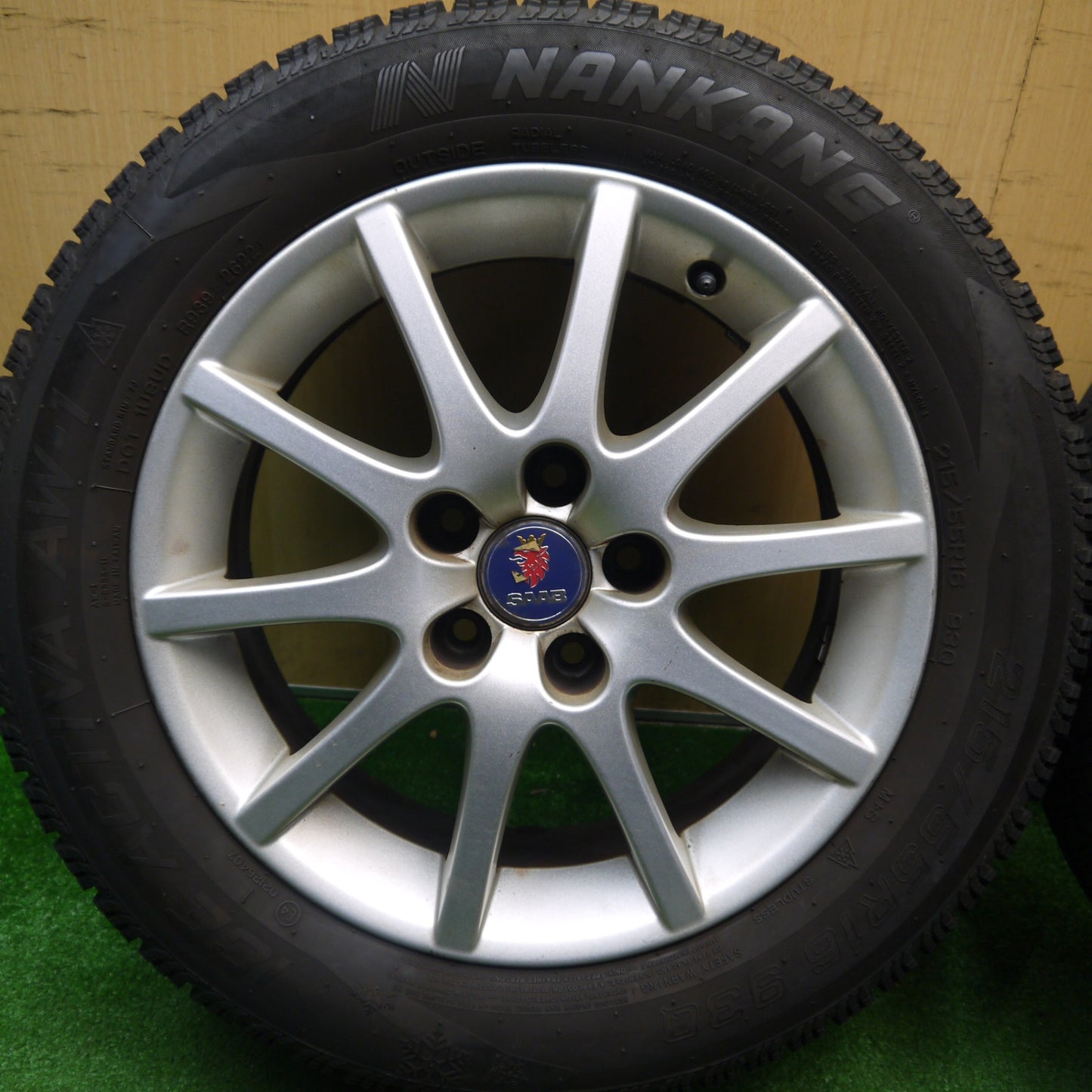 バリ溝！22年！9.5分★SAAB サーブ 9-3 純正 215/55R16 スタッドレス ナンカン アイス アクティバ AW-1 16インチ PCD110/5H★5122208Hス