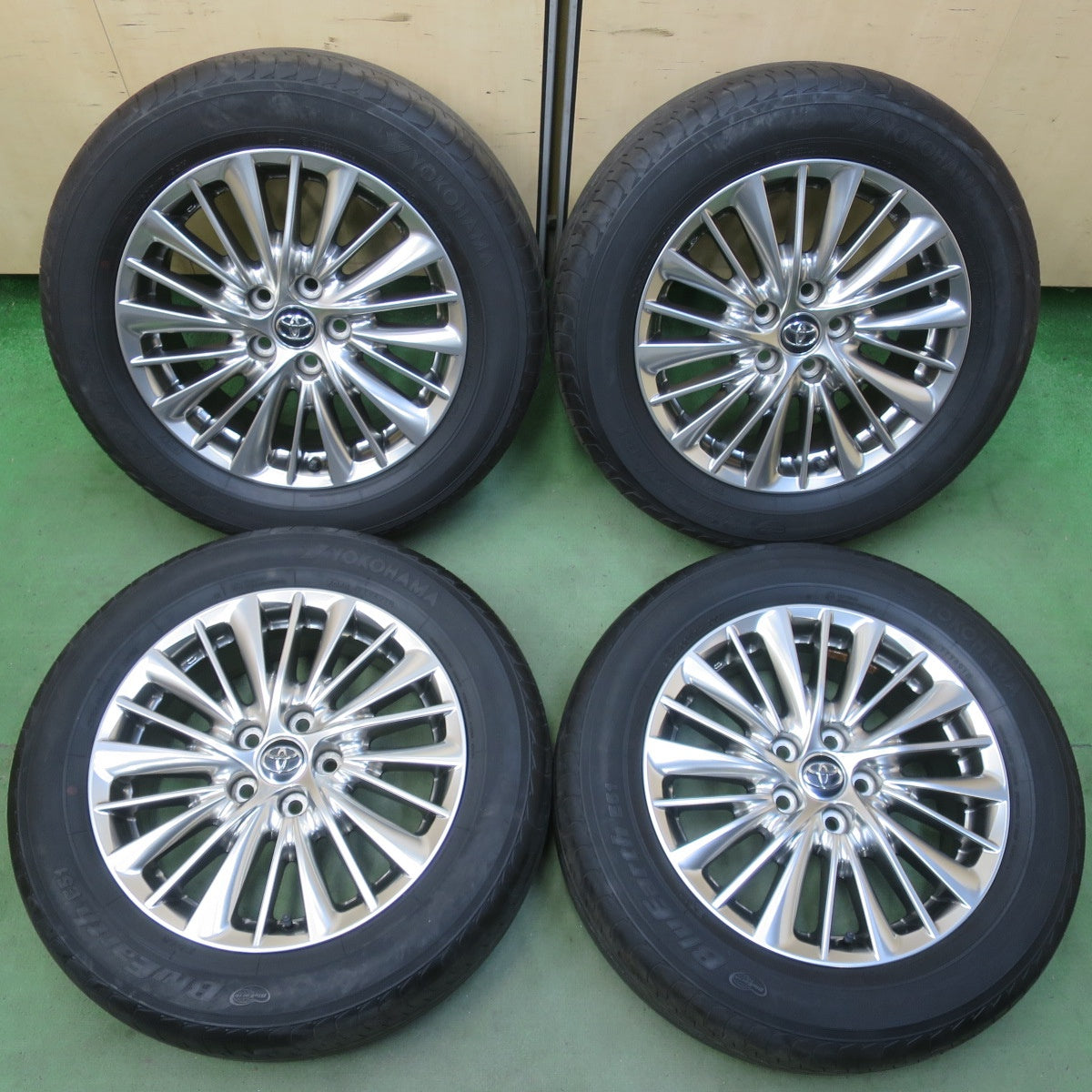キレイ◎トヨタ 30系 アルファード ヴェルファイア 純正 225/60R17 ヨコハマ ブルーアース E51 E51A 17インチ PCD114.3/5H◎6063006イノ