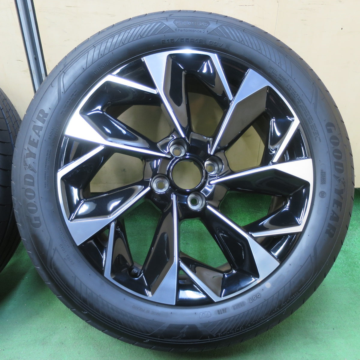 新車外し！22年★シトロエン DS3 クロスバック 純正 215/55R18 グッドイヤー EfficientGrip Performance2 18インチ PCD108/4H★5072806イノ