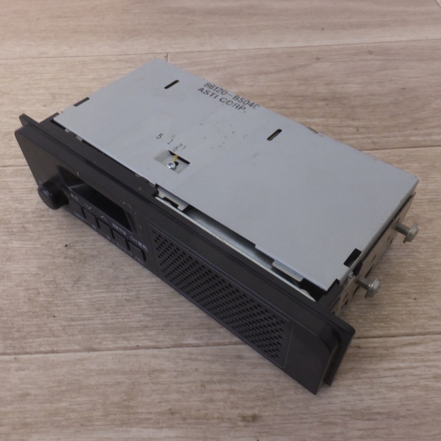 [送料無料] ★ASTI製 ダイハツ 純正 スピーカー内蔵 AM/FMラジオ 86120-B5040[14-4]★
