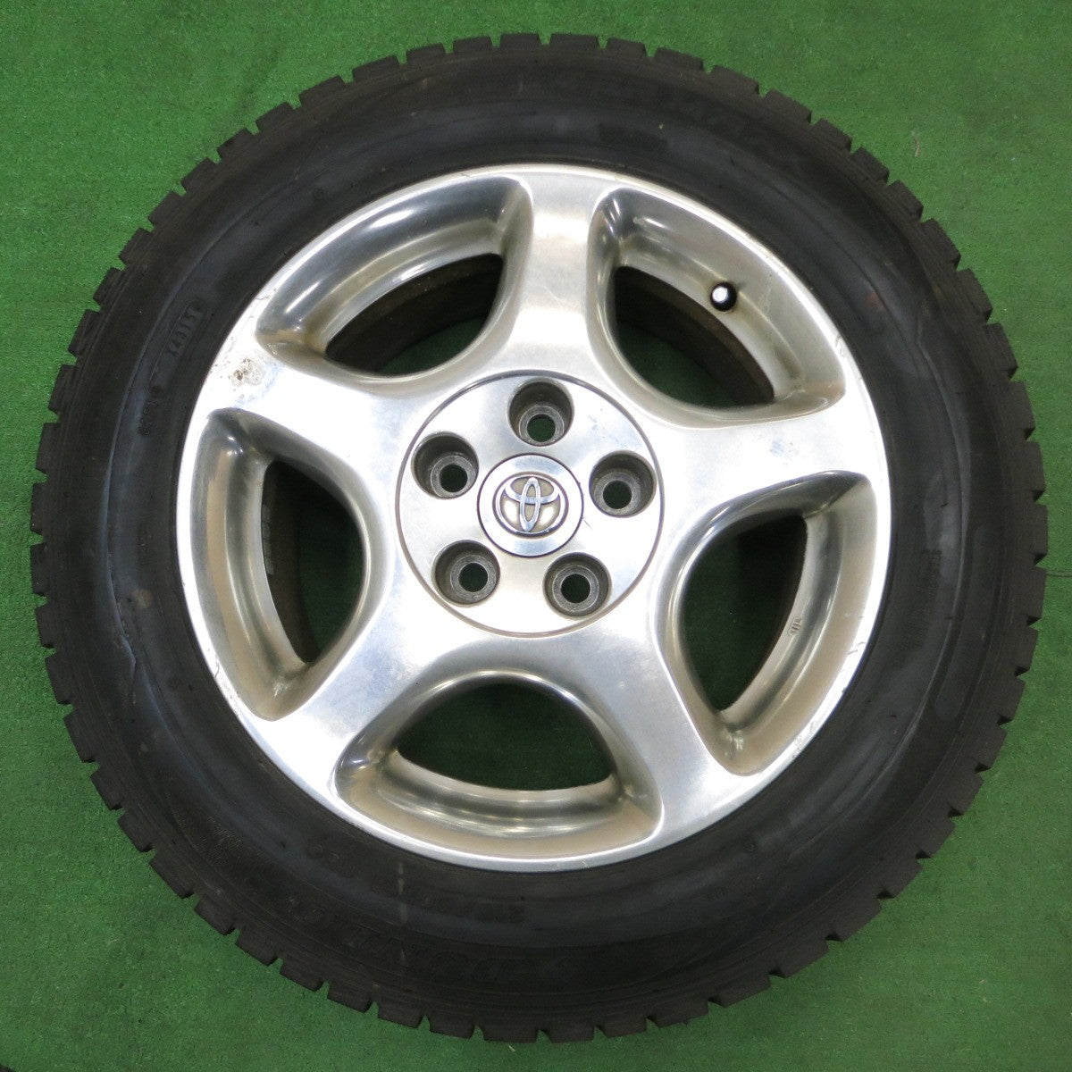 *送料無料* バリ溝！9.5分★トヨタ アリスト 純正 215/60R16 スタッドレス ダンロップ ウインターマックス WM01 16インチ PCD114.3/5H★4060802ナス