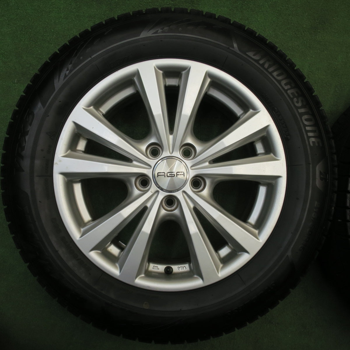バリ溝！22年！キレイ！9.5分★ワーゲン 等 AGA Dorf 215/60R16 スタッドレス ブリヂストン ブリザック VRX3 ドルフ 16インチ PCD112/5H★6021903NJス