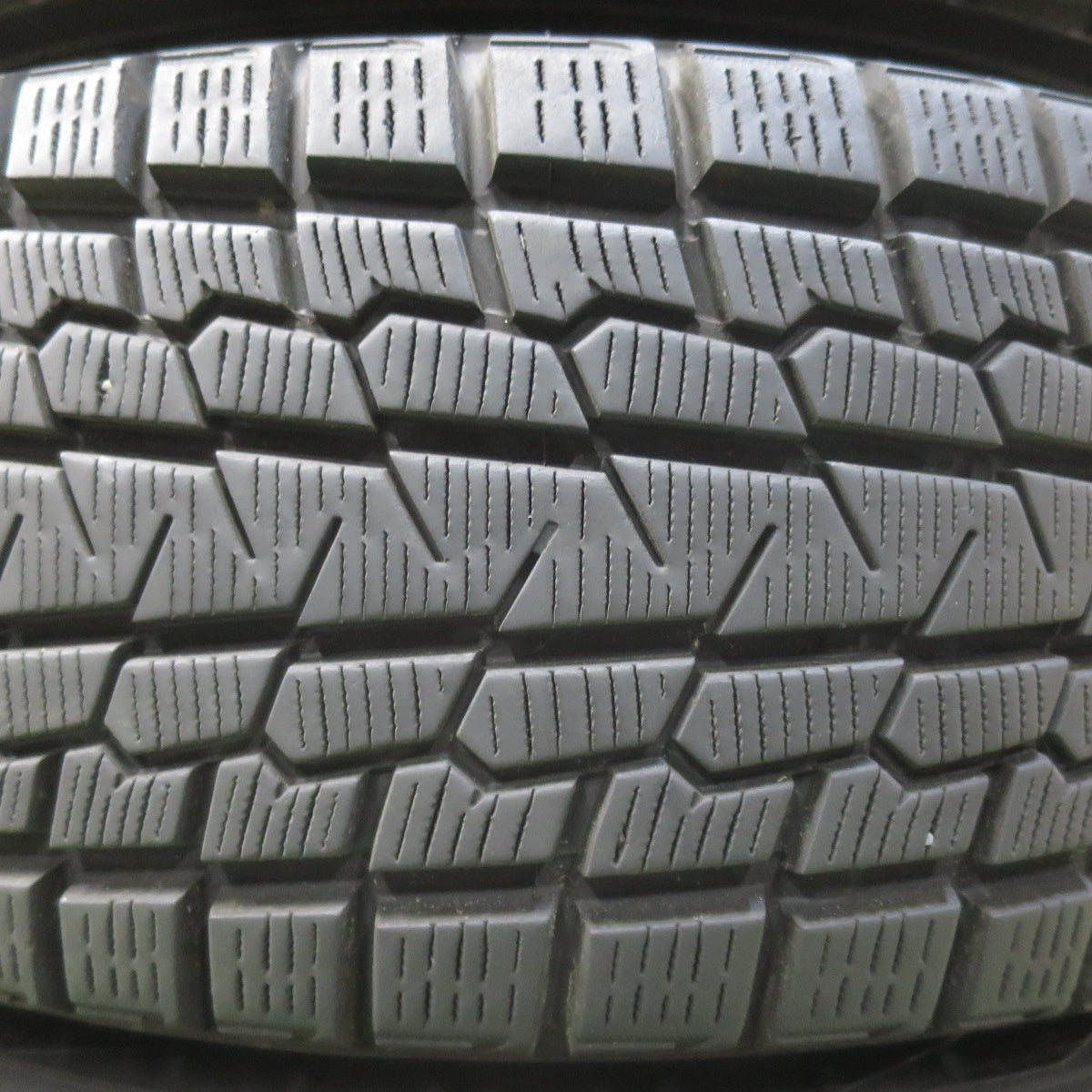 バリ溝！22年！キレイ！9分★スタッドレス 225/60R18 ヨコハマ アイスガード G075 TIRADO Eta LA STRADA ティラード ラストラーダ 18インチ PCD114.3/5H★5122604イス