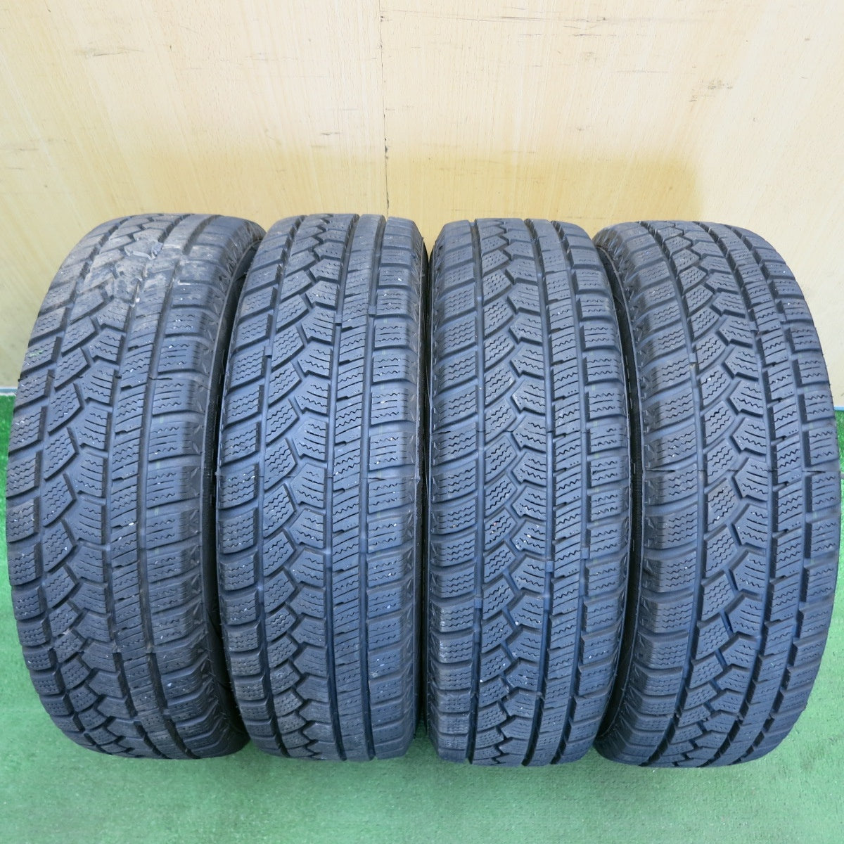 バリ溝！22年！9分◎スタッドレス 155/65R13 ハイフライ Win-turi 212 BREMEN ブレーメン 13インチ PCD100 110 114.3/4H マルチ◎6071601HAス