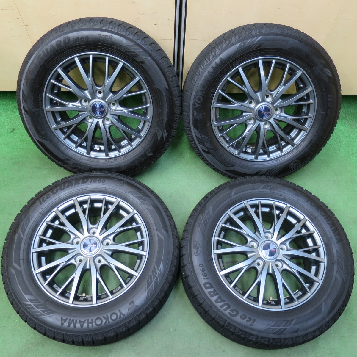 バリ溝！22年！キレイ！8.5分★スタッドレス 195/65R15 ヨコハマ アイスガード iG60 ravrion RM01 ラブリオン 15インチ PCD114.3/5H★5100605イス