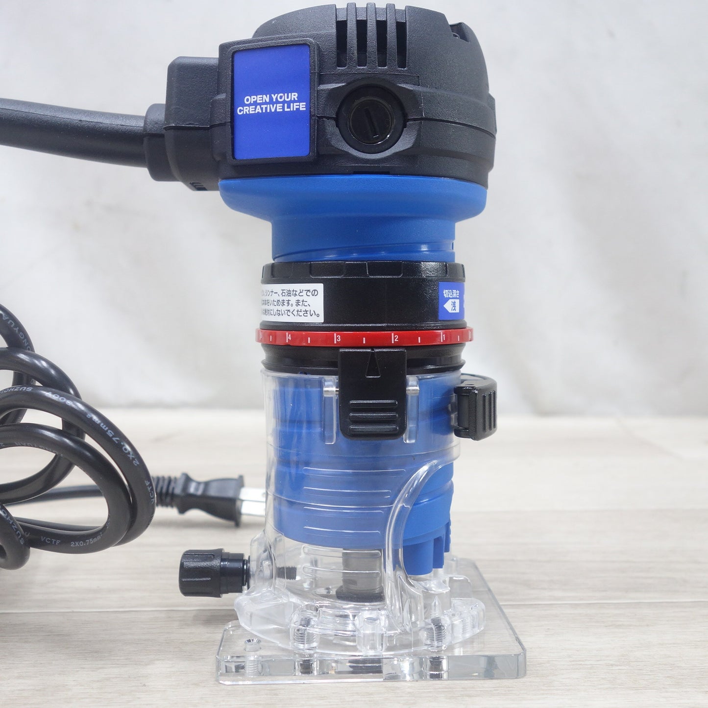 [送料無料] 美品◆KYOCERA 京セラ トリマー MTR-42 電動 工具 木工 面取り 溝加工 コード式◆