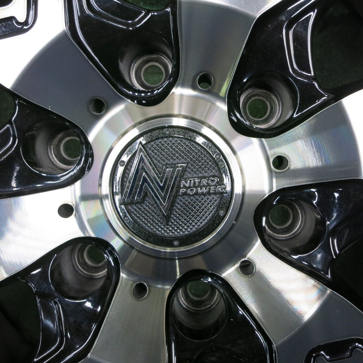 *送料無料* バリ溝！21年！キレイ！9分★NITRO POWER DERINGER 265/70R17 ファルケン WILDPEAK A/T AT3W ナイトロパワー PCD139.7/6H★4040601TNノ