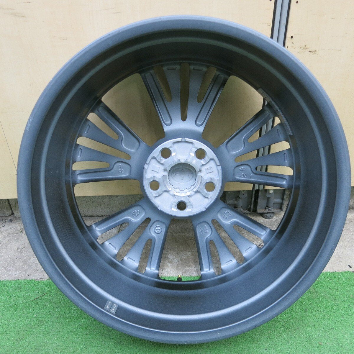 新車外し！1本★トヨタ 60系 プリウス Zグレード 純正 ホイール 19インチ 19×6.5J PCD114.3/5H★5021208ナホ