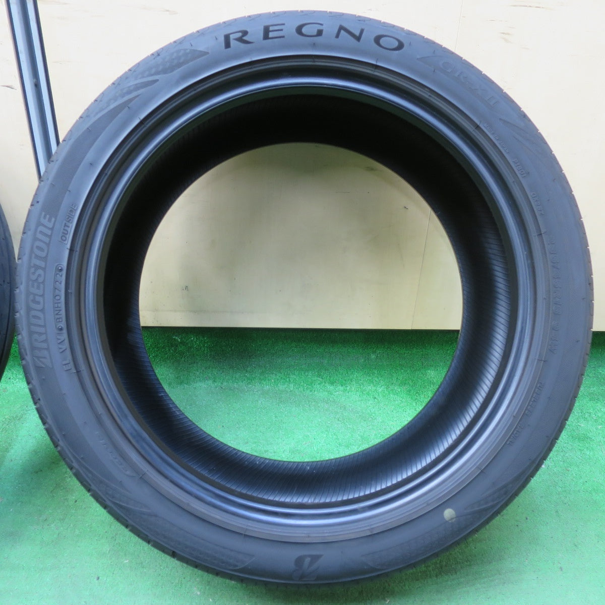 [送料無料] 4本価格！22年★235/45R18 ブリヂストン レグノ GR-X2 タイヤ 18インチ クラウン カムリ マークX 等★4092413イノタ