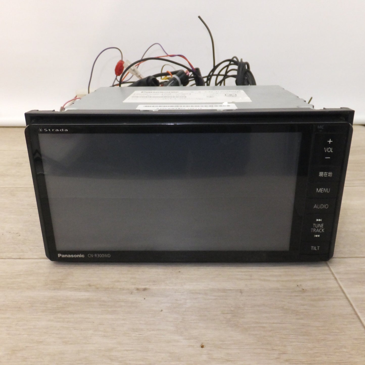 [送料無料] ★パナソニック Panasonic SDカーナビステーション Strada CN-R300WD[17]★