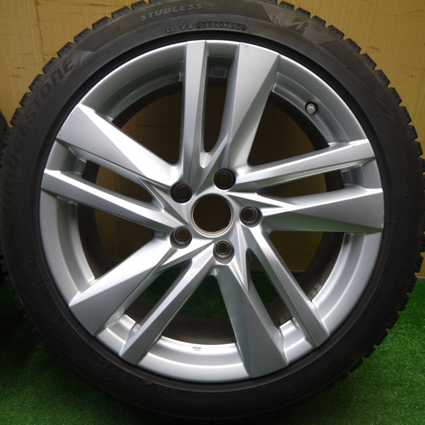 センサー付★レクサス 30系 IS 300h 純正 235/45R18 スタッドレス ブリヂストン ブリザック VRX2 18インチ PCD114.3/5H★5120507Hス