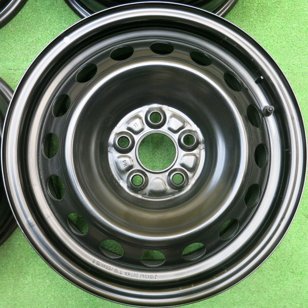 新車外し★トヨタ シエンタ 純正 スチール ホイール 15インチ 15×5.5J PCD100/5H★5112506HAホ