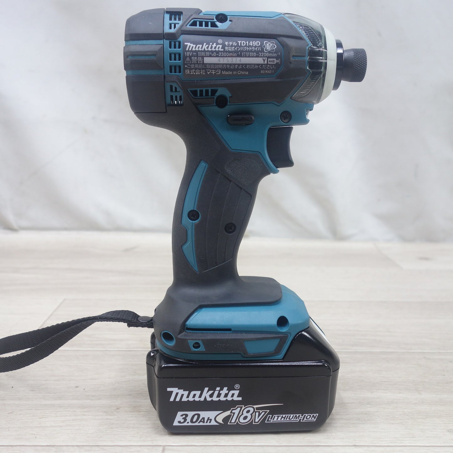 [送料無料] 美品！バッテリー2個◆マキタ 充電式 インパクトドライバ TD149D 電動 工具 コードレス 18V 3.0Ah BL1830B 充電器 DC18RF makita◆