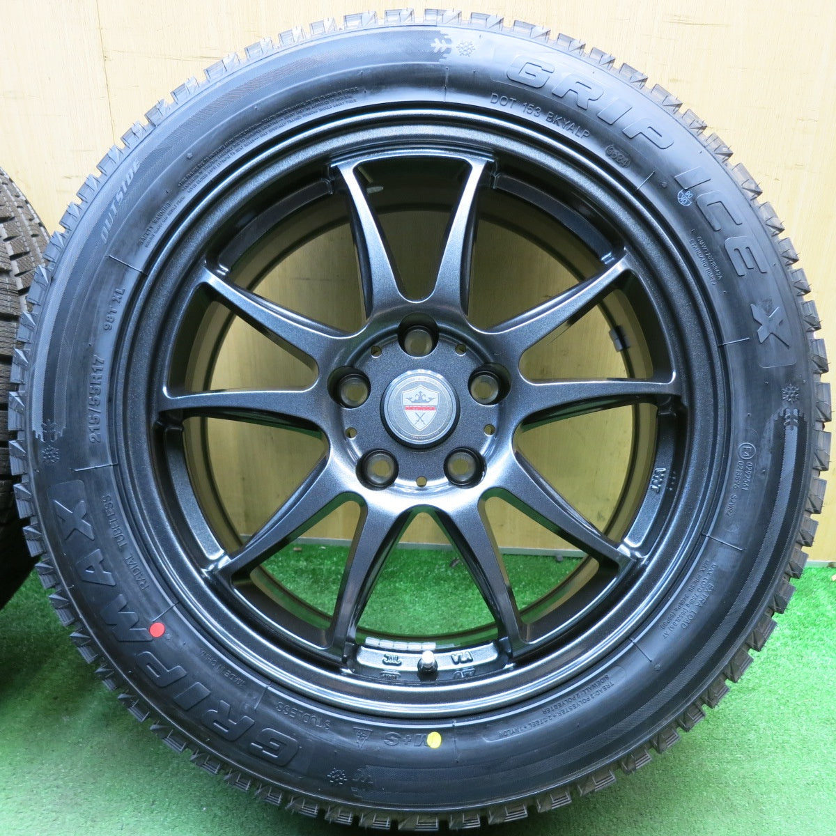 未使用！24年◎スタッドレス 215/55R17 グリップマックス GRIP ICE X ESTROSA エステローザ 17インチ PCD114.3/5H◎6061303HAス