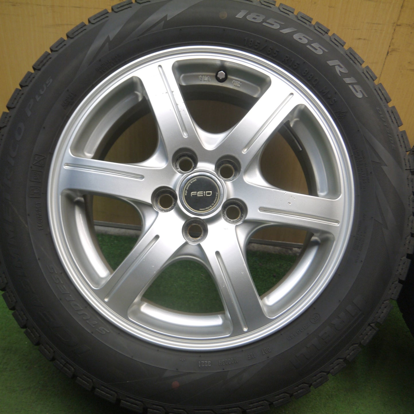 *送料無料* 4本価格！21年★スタッドレス 185/65R15 ピレリ アイスアシンメトリコ プラス FEID 15インチ PCD100/5H★4071709Hス