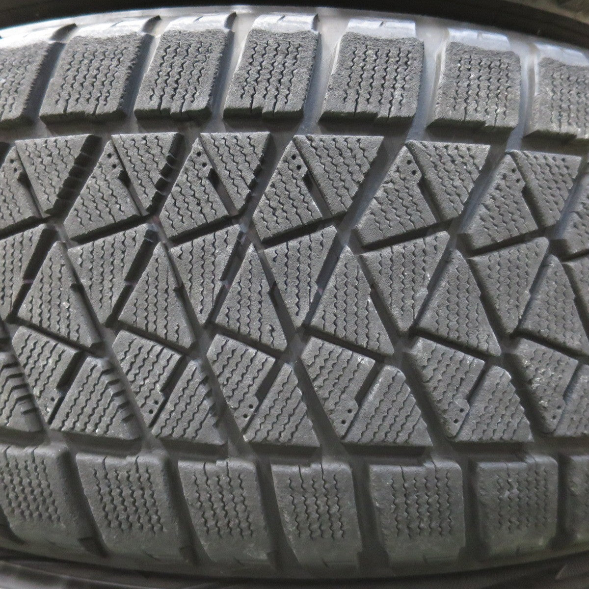 キレイ★レクサス RX Fスポーツ 純正 235/55R19 スタッドレス ブリヂストン ブリザック DM-V2 19インチ PCD114.3/5H★6030310イス