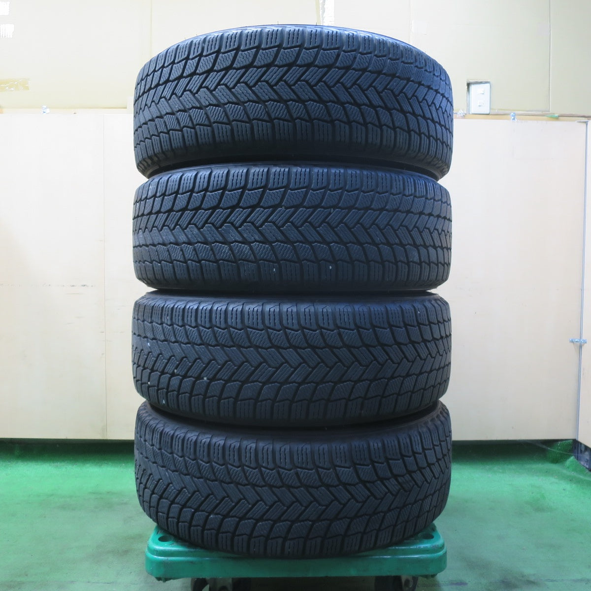 バリ溝！22年！キレイ！9分★スタッドレス 225/55R19 ミシュラン X-ICE SNOW SUV PRAVA プラバ 19インチ PCD114.3/5H★5081604イス
