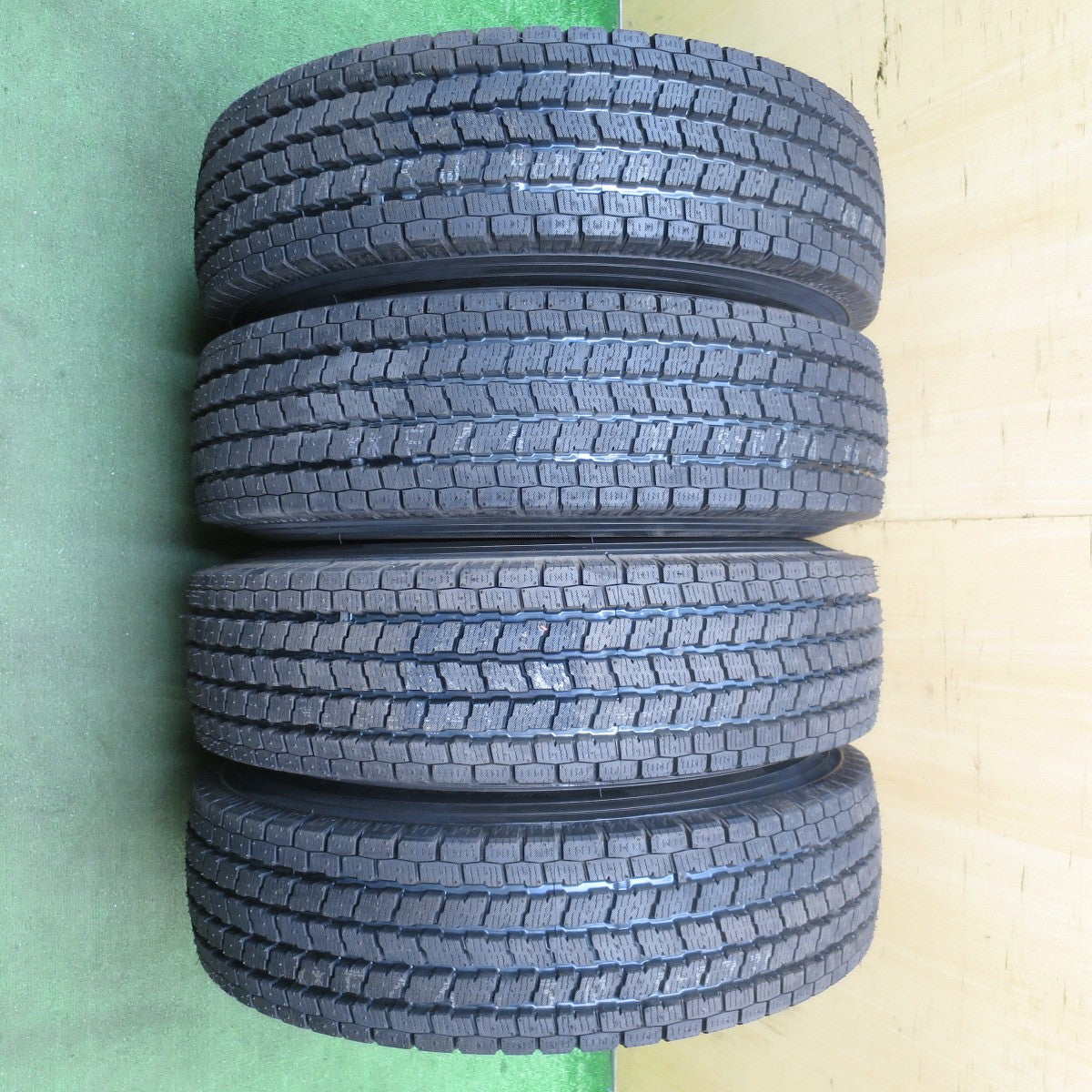 未使用！23年★スタッドレス 195/80R15 107/105L ヨコハマ アイスガード iG91 KAZERA HYPERⅢ MONZA カゼラ 15インチ PCD139.7/6H★5072503NJス