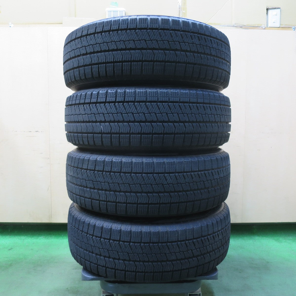 バリ溝！キレイ！9分★スタッドレス 195/65R15 ブリヂストン ブリザック VRX2 EuroSpeed MANARAY SPORT ユーロスピード 15インチ PCD114.3/5H★5112103イス