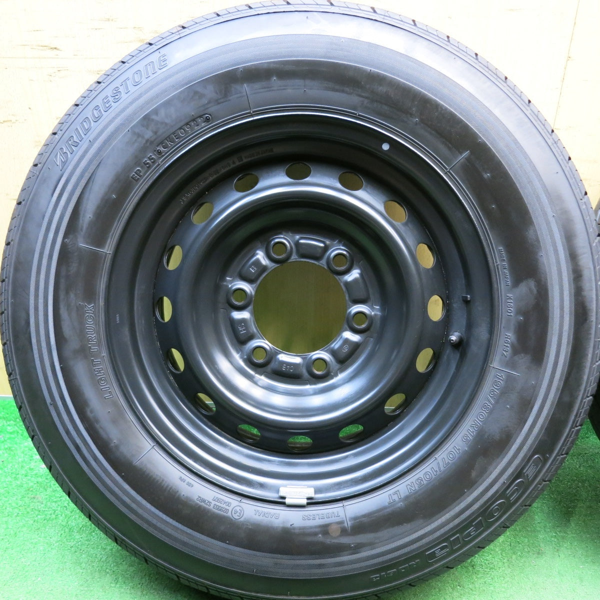 新車外し！22年★トヨタ ハイエース 純正 スチール 195/80R15 107/105N ブリヂストン エコピア RD613 15インチ PCD139.7/6H★5092104HAノ