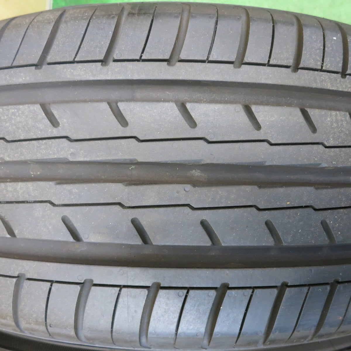 ほぼ未使用！24年★日産 ジューク 純正 215/55R17 ヨコハマ BluEarth-ES ES32 ブルーアース 17インチ PCD114.3/5H★6041211HAノ