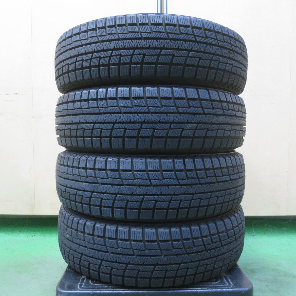 ほぼ未使用！25年★スタッドレス 155/65R14 ヨコハマ アイスガード iG52C タイヤ 14インチ N-BOX N-WGN タント ムーブ スペーシア 等★6071407イスタ