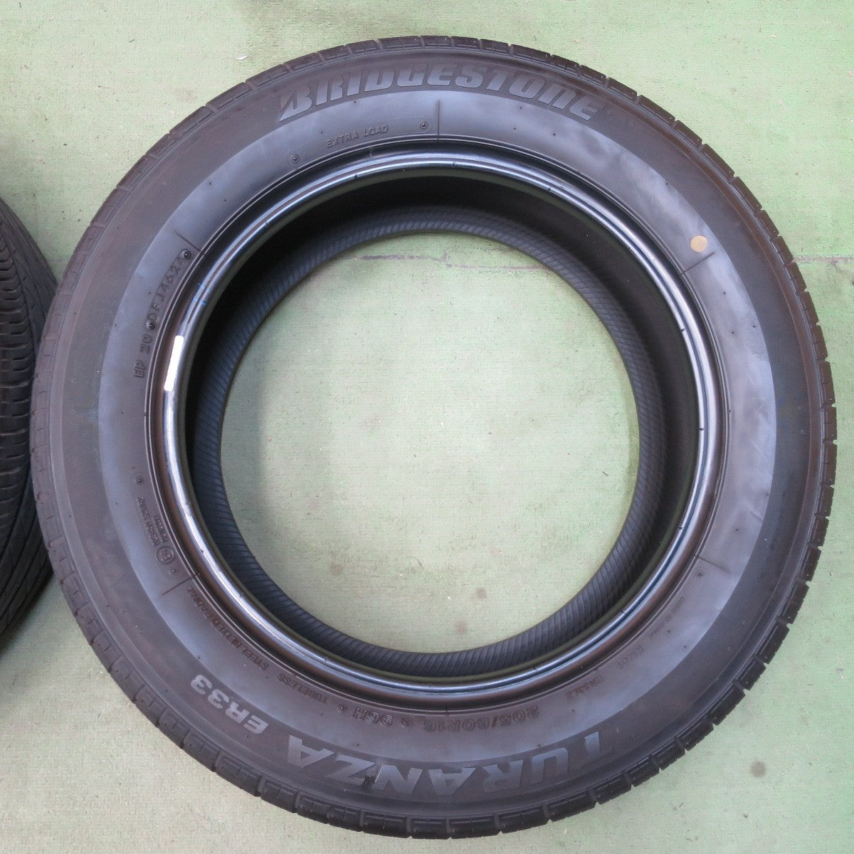 バリ溝！24年！9.5分★205/60R16 ブリヂストン トランザ ER33 タイヤ 16インチ ヴォクシー ノア ステップワゴン マツダ3 アクセラ 等★6042304イノタ
