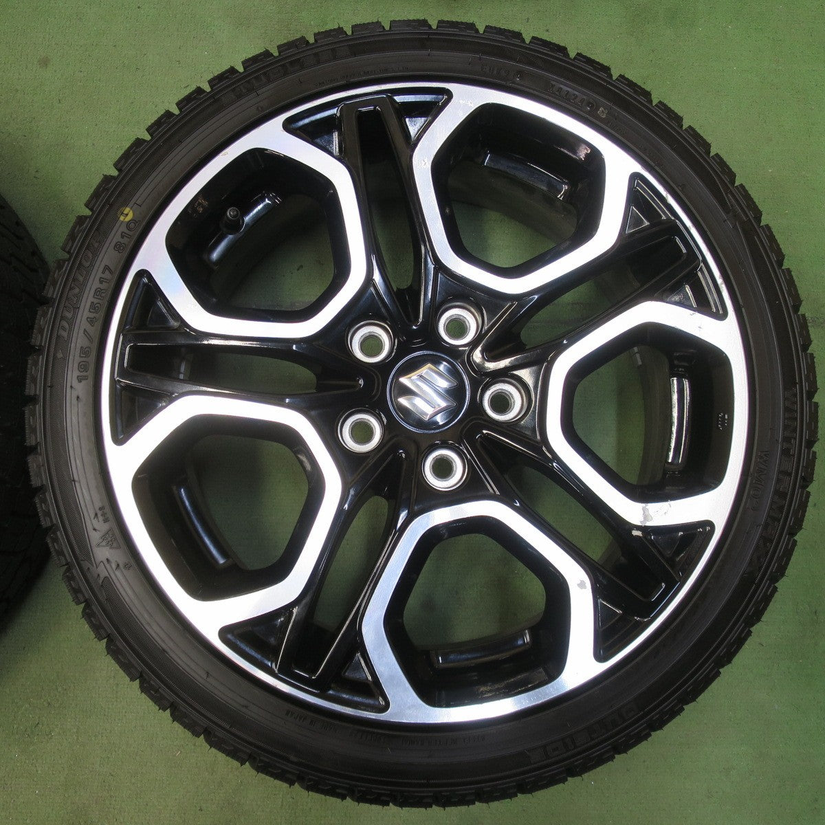 バリ溝！24年！ほぼ10分★スズキ ZC33 スイフト スポーツ 純正 195/45R17 スタッドレス ダンロップ ウインターマックス WM02 17インチ PCD114.3/5H★6051204イス