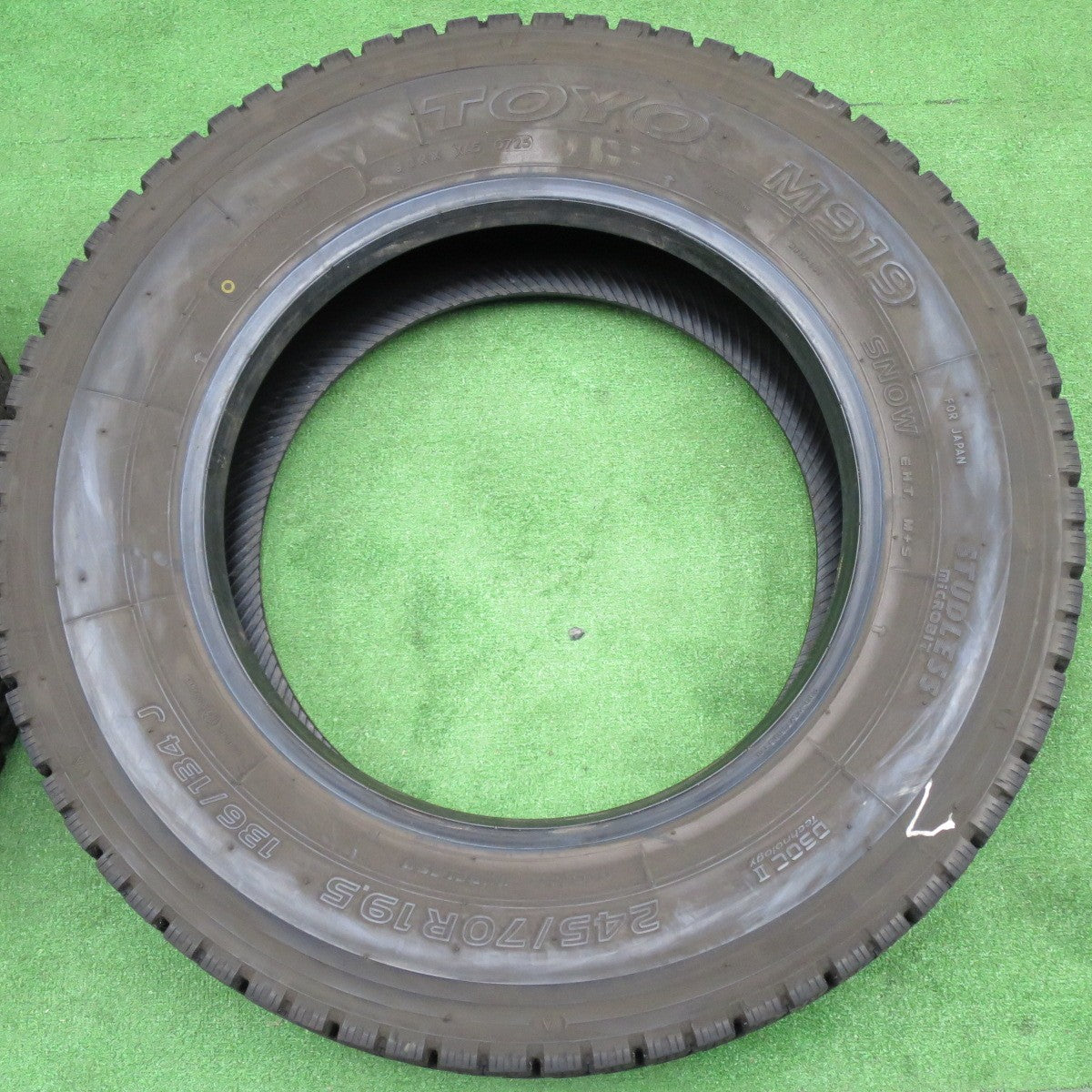 バリ溝！25年！9.5分★トラック バス タイヤ 245/70R19.5 136/134J スタッドレス トーヨー M919 19.5インチ★6032904NKスタ
