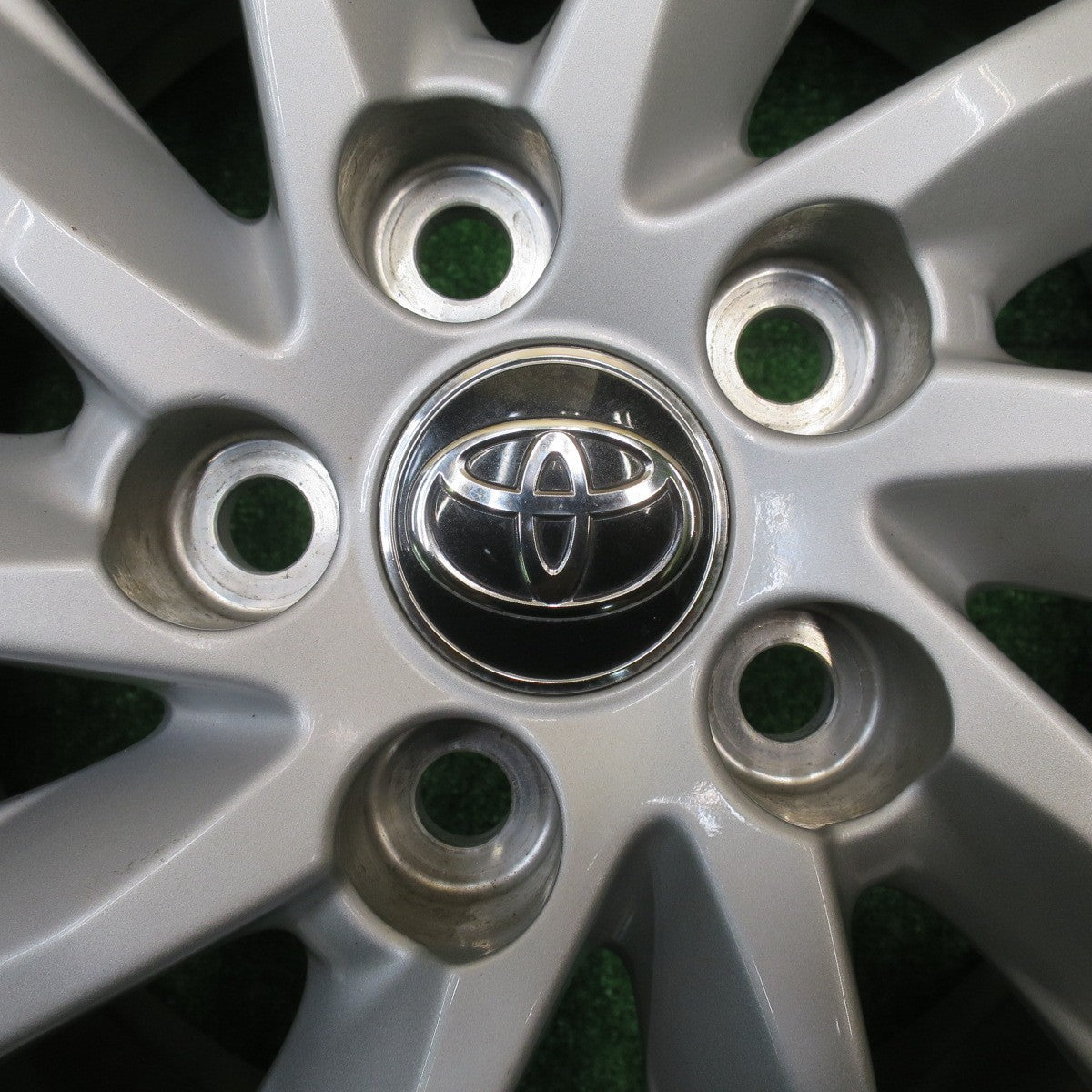 ほぼ未使用！23年！キレイ★トヨタ 90系 ノア ヴォクシー 純正 205/60R16 スタッドレス バイキング WINTECH WT6 16インチ PCD114.3/5H★5100803NJス