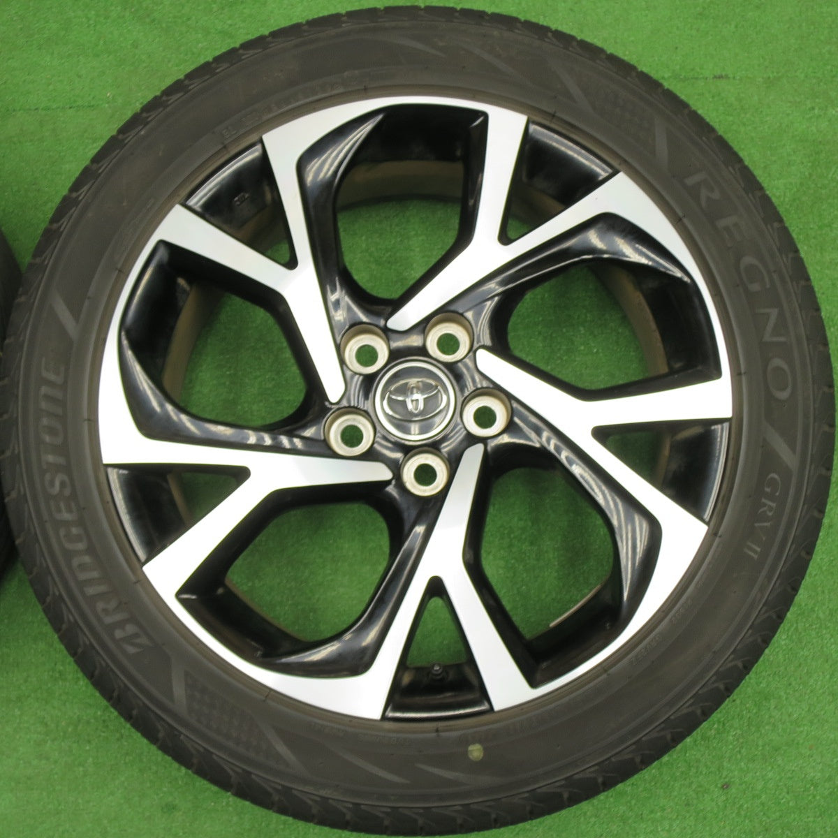 バリ溝！23年！9.5分★トヨタ CH-R 純正 225/50R18 ブリヂストン レグノ GRV2 18インチ CHR PCD114.3/5H★6030801NKノ
