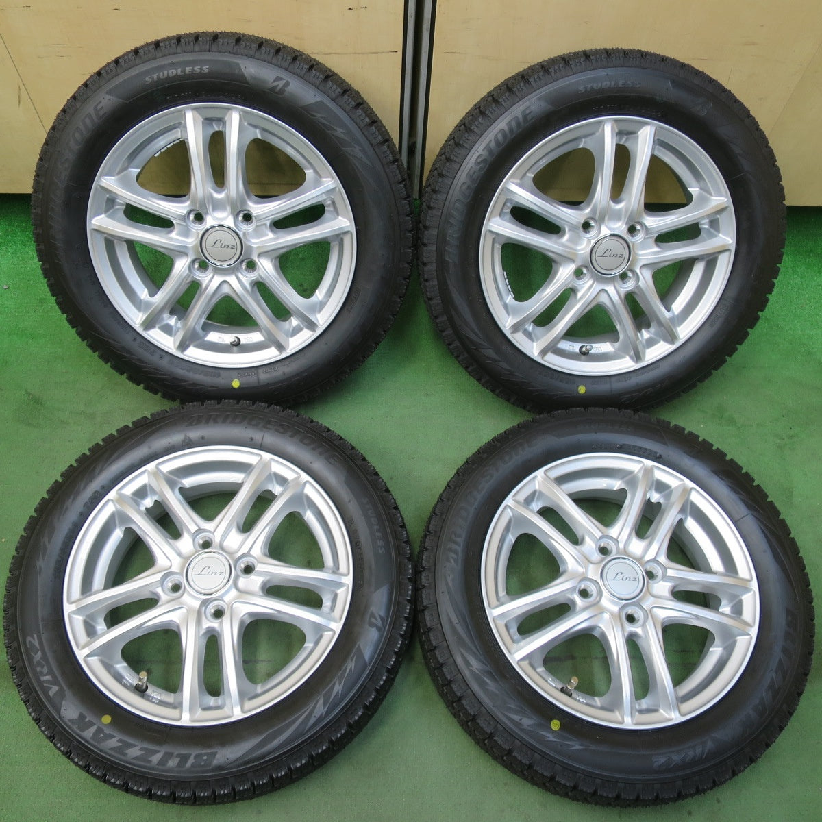 未使用！25年★スタッドレス 155/65R14 ブリヂストン ブリザック VRX2 Linz 社外 アルミ 14インチ PCD100/4H★5102708イス