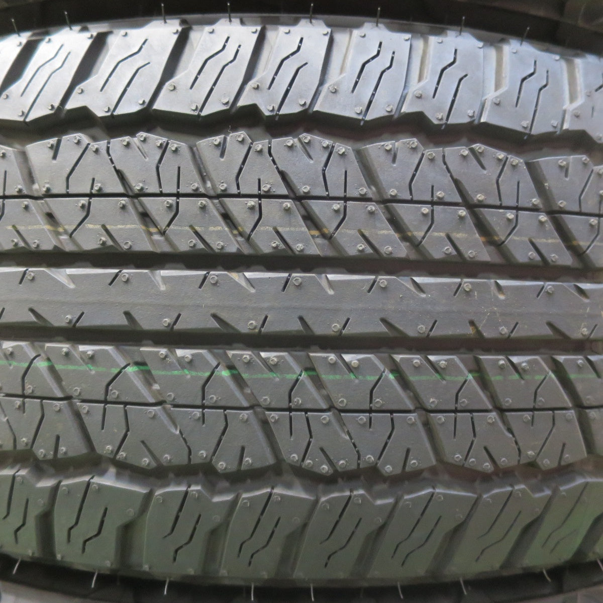 新車外し！25年★225/60R18 ファルケン WILDPEAK A/T TRAIL 01A タイヤ 18インチ ハリアー RAV4 CX-5 等★5122208イノタ