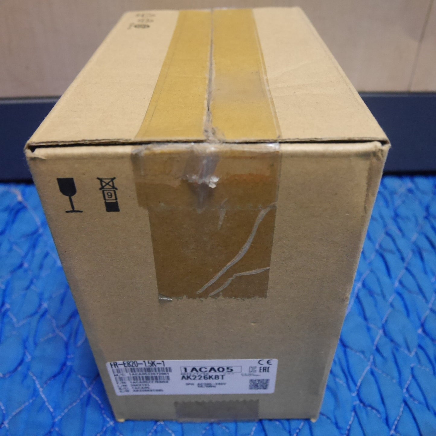 [送料無料] 未使用☆三菱 インバーター FR-E820-1.5K-1 MITSUBISHI 200V☆