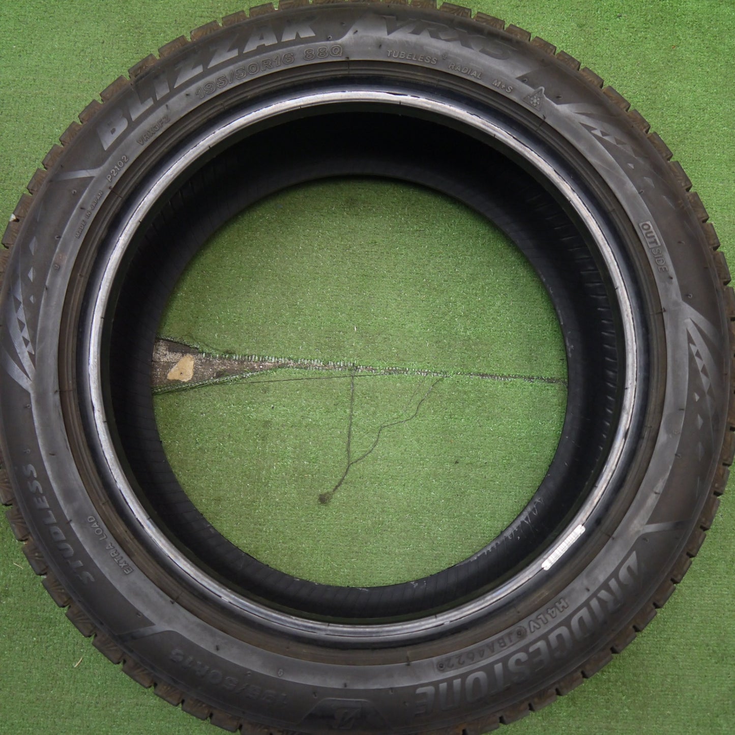 バリ溝！22年！9.5分★スタッドレス 195/50R16 ブリヂストン ブリザック VRX3 タイヤ 16インチ ロードスター スイフトスポーツ 等★5052601Hスタ