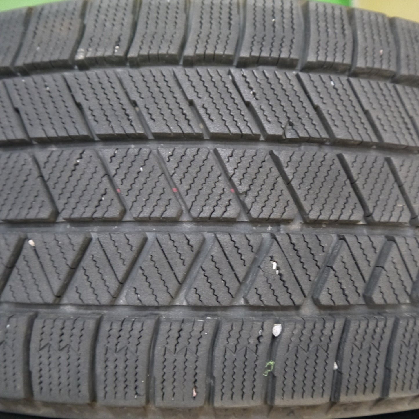 バリ溝！22年！9.5分★スタッドレス 195/50R16 ブリヂストン ブリザック VRX3 タイヤ 16インチ ロードスター スイフトスポーツ 等★5052601Hスタ