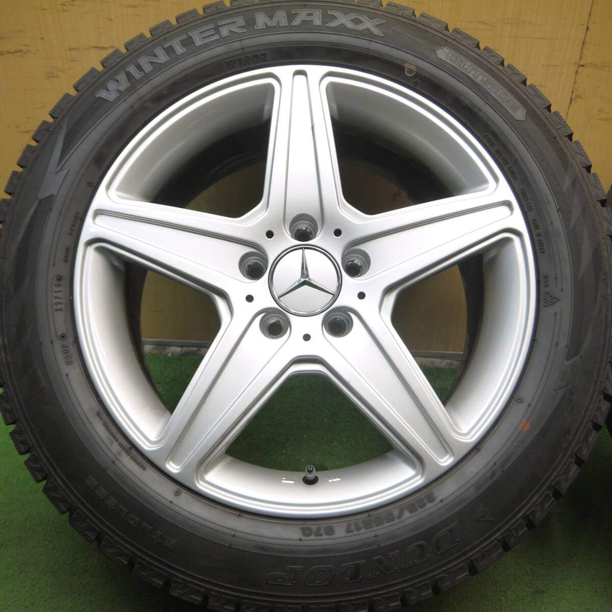 バリ溝！キレイ！9.5分★ベンツ 等 AGA 225/55R17 スタッドレス ダンロップ ウインターマックス WM02 PCD112/5H★4061903Hス